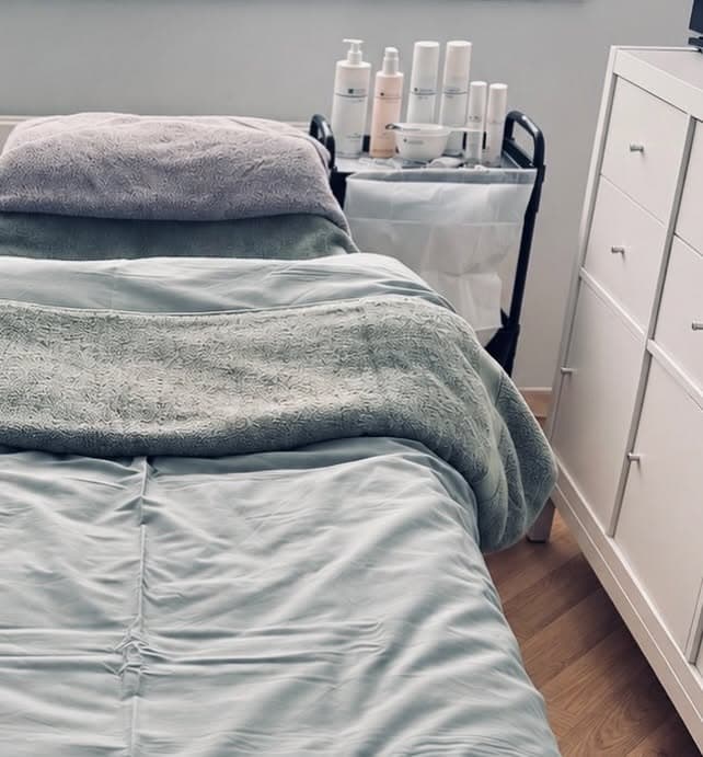 The prepared treatment room at Lustra